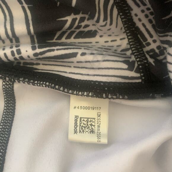 Reebok Black and White Print Capri Leggings Size Small - Picture 7 of 11